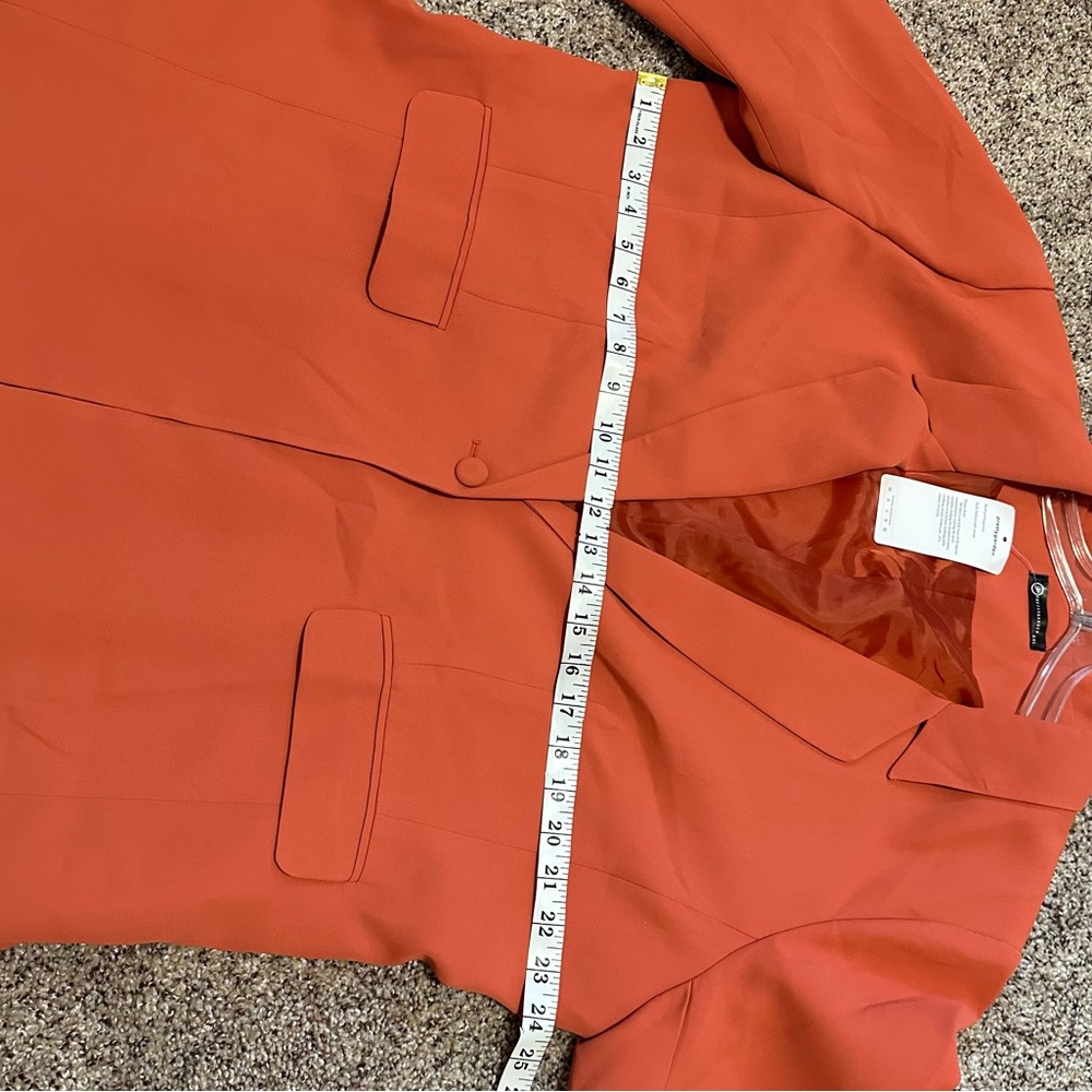NWT Women's Rust Blazer - Picture 13 of 13